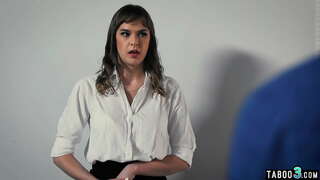 Couage पत्नी क्रम तिच्या कर्मचारी लष्काराचे आघाडीचे बिनीचे सैनिक to fuck her hubby