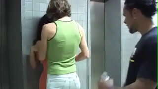 Mònica Mattos en un dels seus primers de vídeo Mònica Mattos en un dels seus primers de vídeo